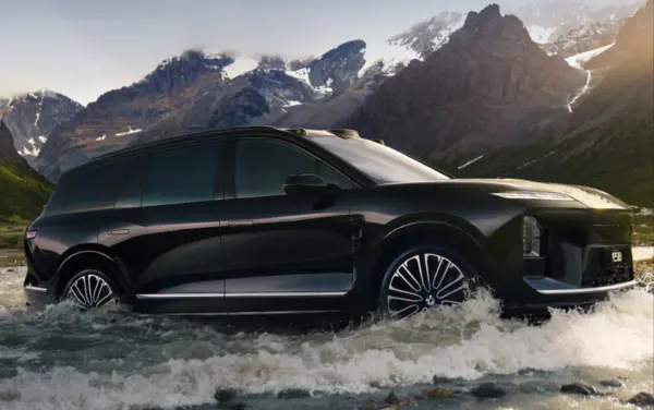 李斌:蔚来es8在浙江五市获大型suv销冠 份额达77% 李斌:蔚来es8在浙江五市获大型suv销冠 份额达77%