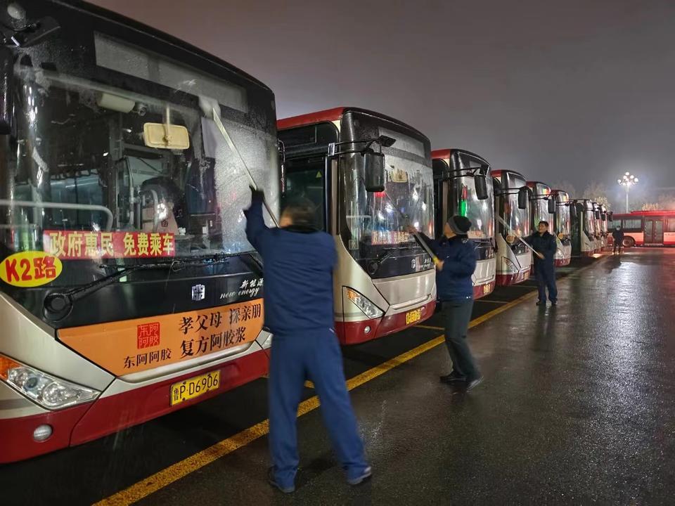 “免费公交”推行四年,烘起满满幸福感