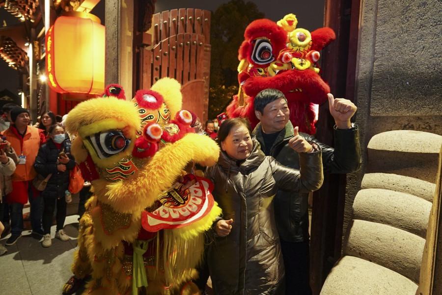 “左手”古韵“右手”科技,千年龙华走出了一条怎样的焕新路径?