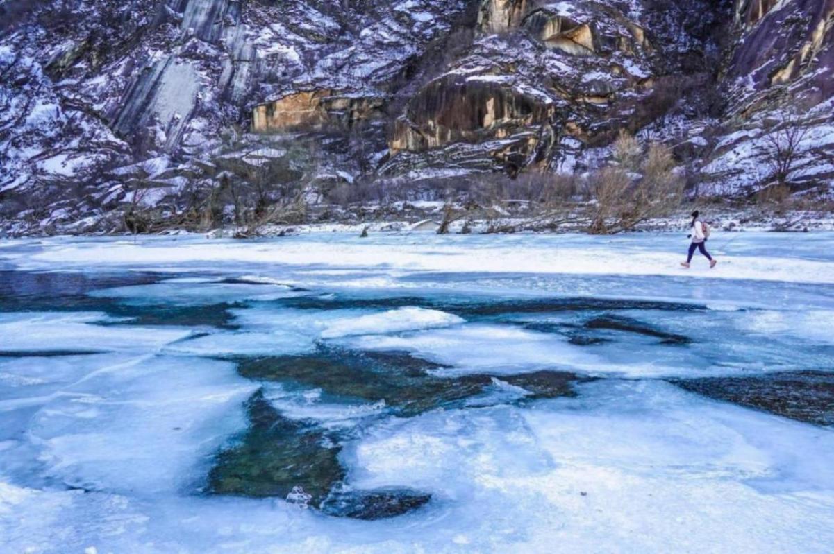 冬日游京郊,白河峡谷赏冰河、观冰瀑