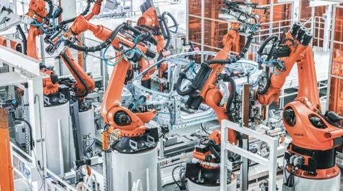 “不到50秒,两扇车门牢牢安在车体上”!蔚来f2工厂最新实探