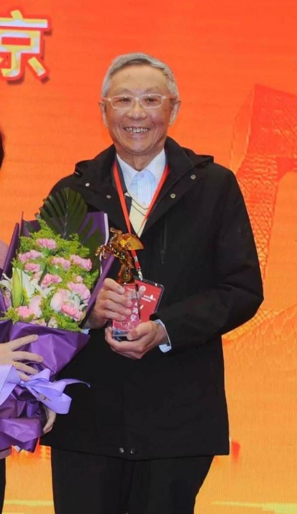 何建华专栏:胡锦华用一甲子守护心田里那颗种子