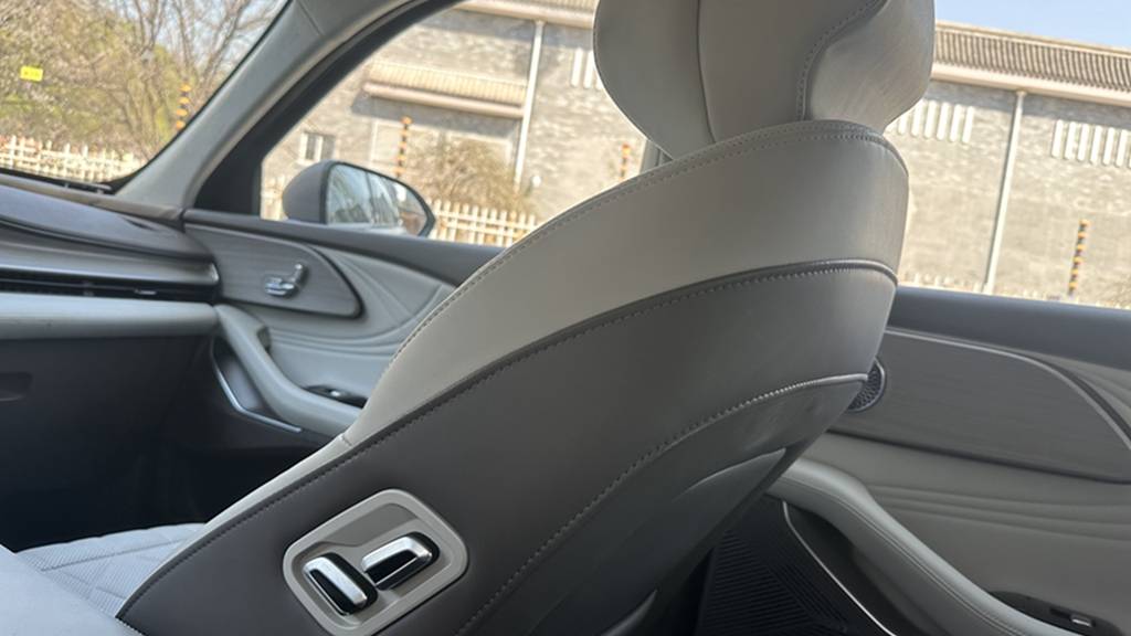 一台不输bba豪华质感的大5座suv 还有这些亮点 一台不输bba豪华质感的大5座suv 还有这些亮点