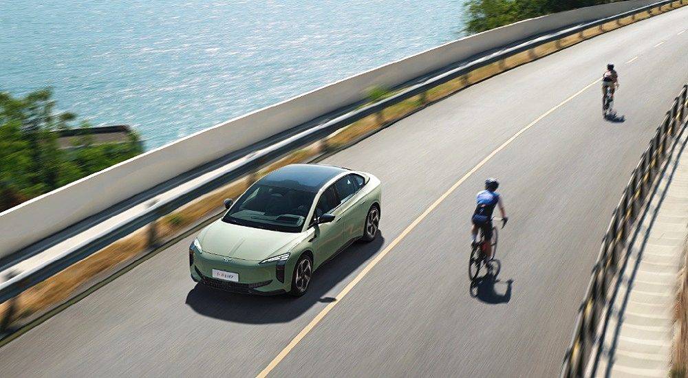 all in新能源后首款重磅车型 红旗eh7能否打开局面?