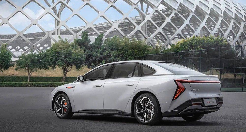 all in新能源后首款重磅车型 红旗eh7能否打开局面?