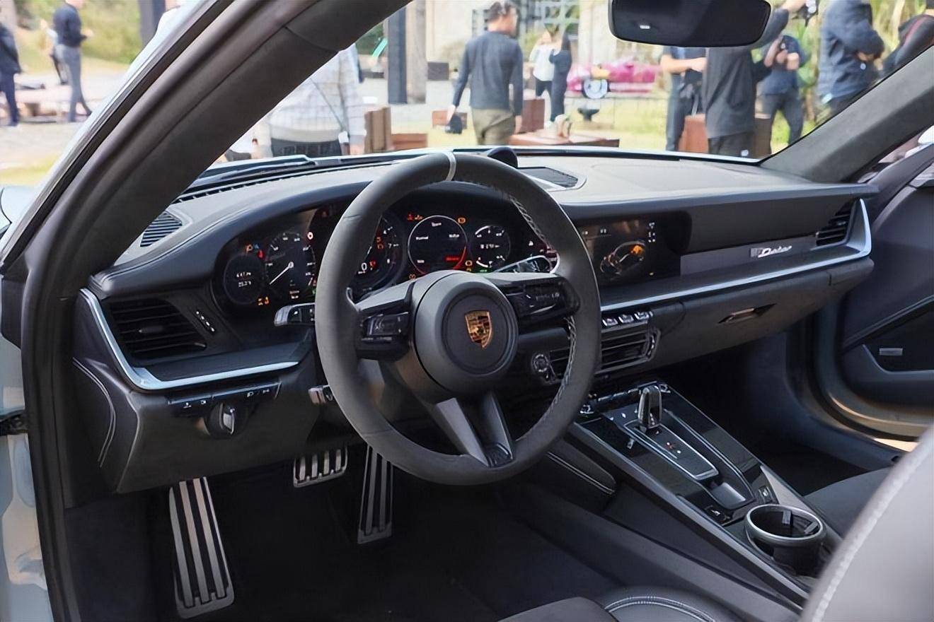 3月品牌保值率榜单,奔驰力压雷克萨斯,特斯拉领先二线豪华