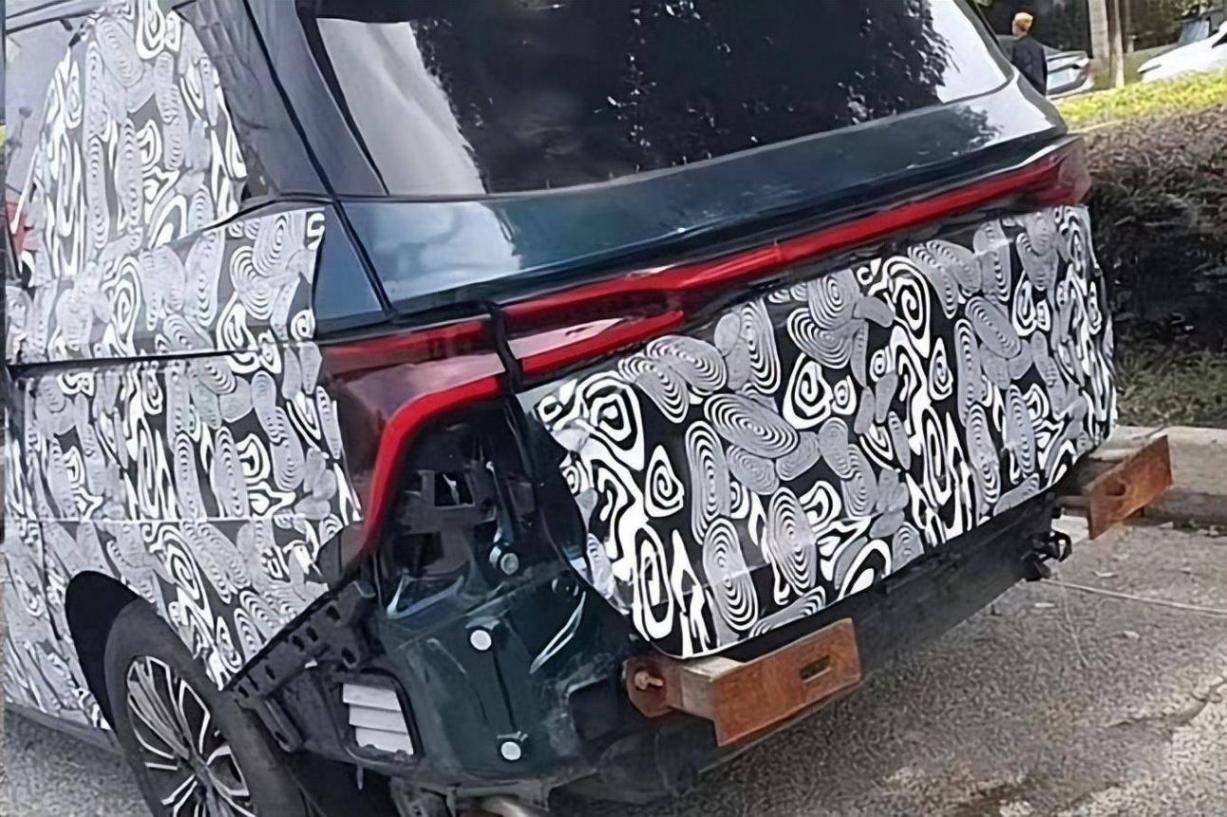 星途首款mpv来了!或售40万元起,理想mega怎么看?