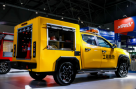 皮卡玩法再升级!长安猎手携多功能指挥车等车型亮相应急消防展