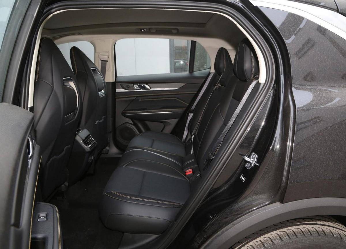 售价15.58万元起,2024款领克01正式上市,搭载2.0t发动机