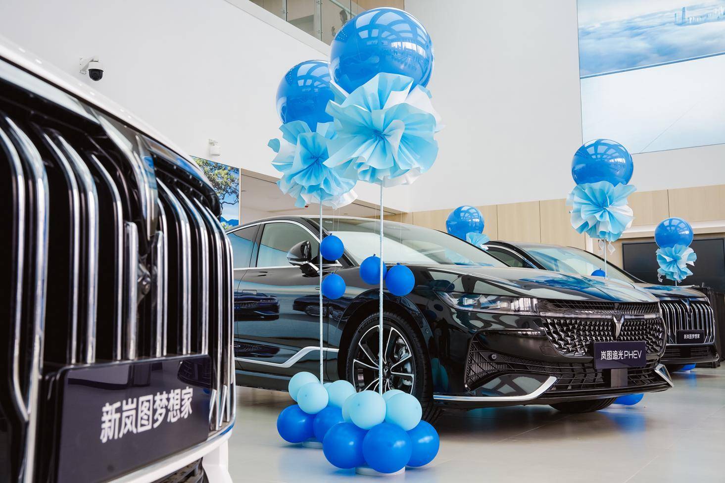 岚图汽车河北最大门店开业 市场布局再登新台阶