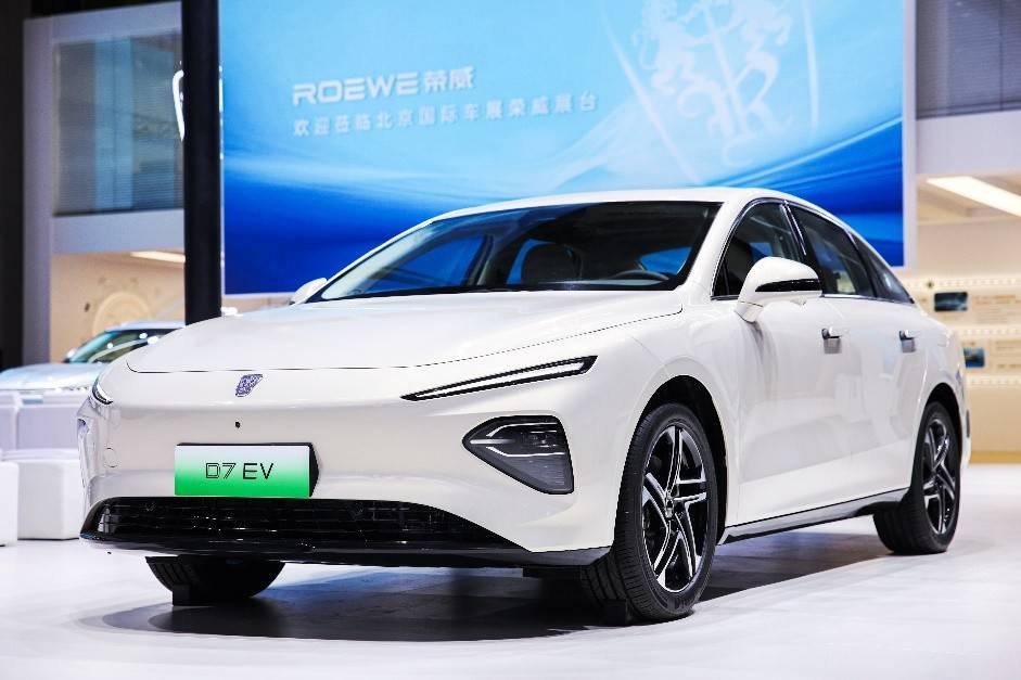 11.98万元起,荣威d5x dmh加速回归新能源主赛道的领跑位置