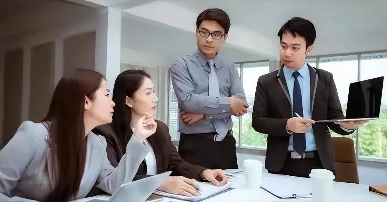 华为逆境崛起:烧光1647亿,利润却暴涨144%!外媒惊呼全面突围