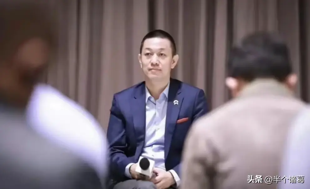 出尔反尔的李总,亏损近千亿的蔚来,还能挣扎多久?